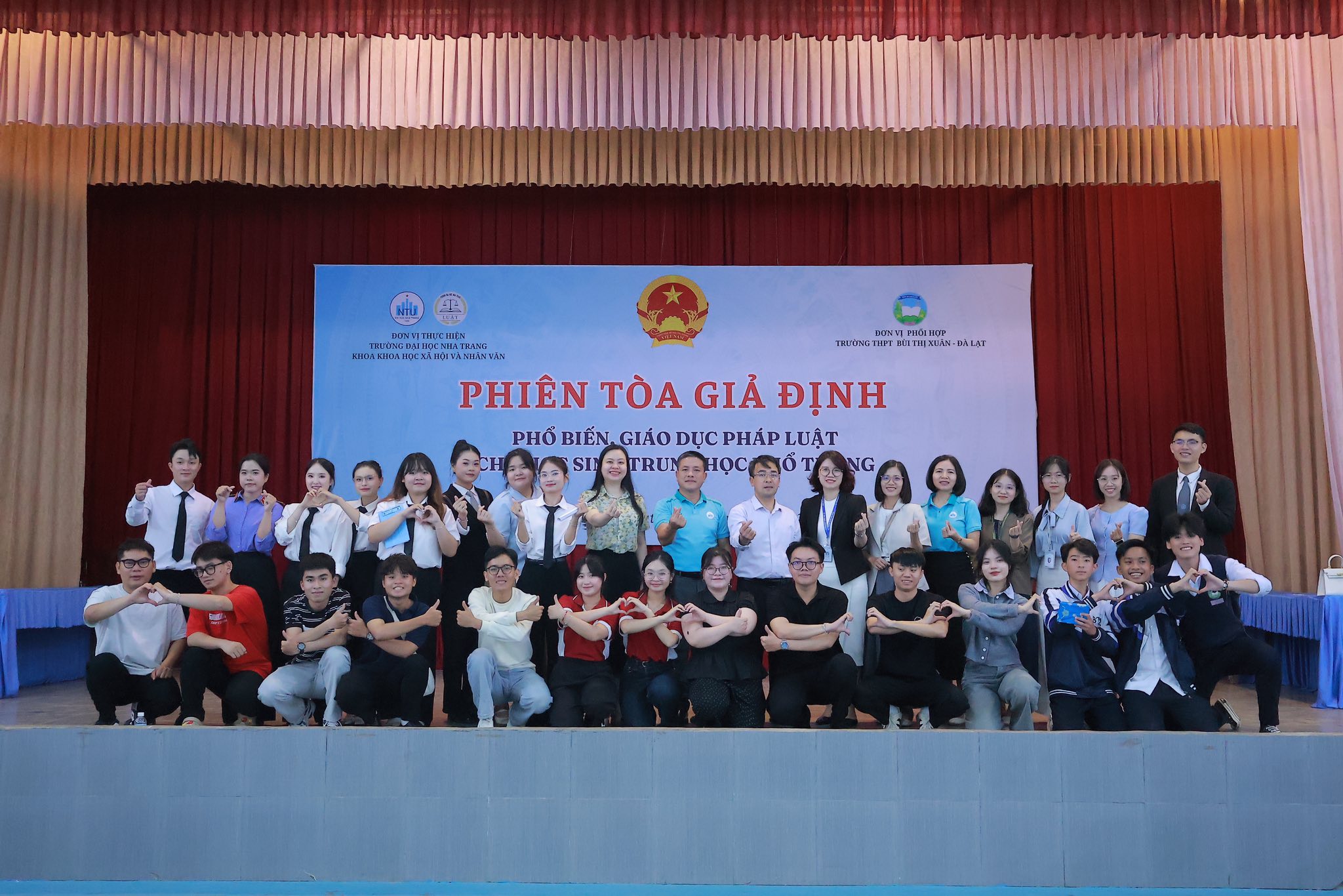 “Phiên tòa giả định 2026” tuyên truyền, phổ biến, giáo dục pháp luật cho học sinh tại Trường THPT Bùi Thị Xuân - Đà Lạt