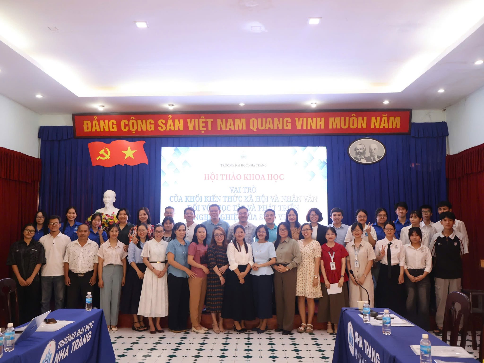 Hội thảo khoa học cấp Trường "Vai trò của khối kiến thức Khoa học xã hội và nhân văn đối với học tập và phát triển nghề nghiệp của sinh viên”